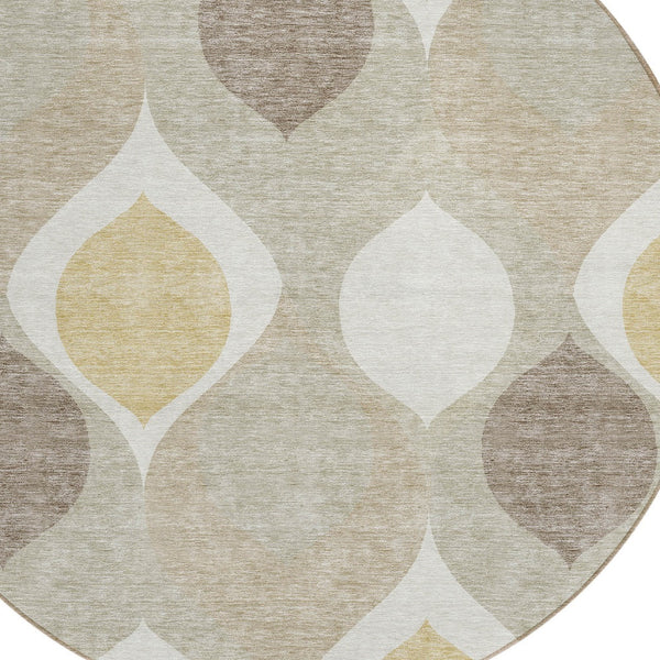 Homeroots 3' Beige Taupe And Ivory Ogee Washable Area Rug - Perfect For Indoor And Outdoor Spaces! 8' Round Polyester 584748