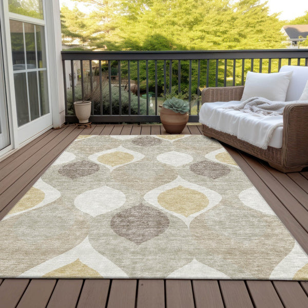 Homeroots 3' Beige Taupe And Ivory Ogee Washable Area Rug - Perfect For Indoor And Outdoor Spaces! 10' X 14' Polyester 584751