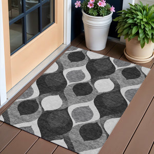 Homeroots 3' Beige Taupe And Ivory Ogee Washable Area Rug - Perfect For Indoor And Outdoor Spaces! 3' X 5' Polyester 584752