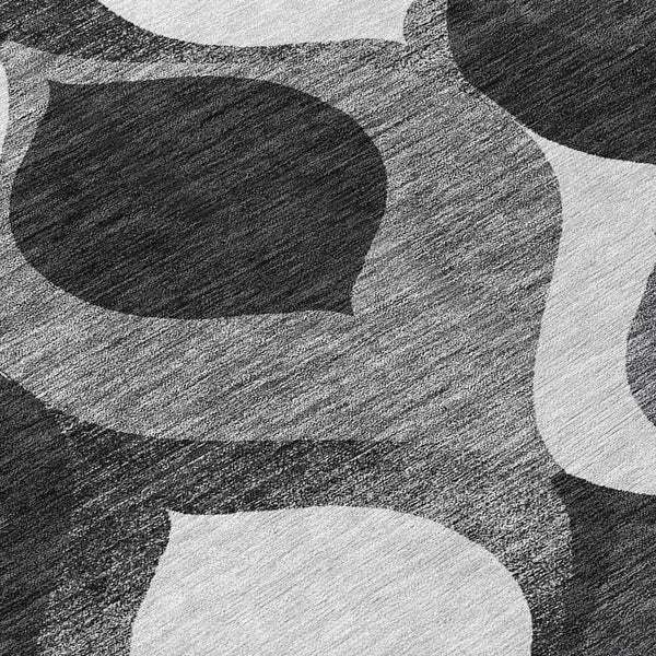 Homeroots 3' Beige Taupe And Ivory Ogee Washable Area Rug - Perfect For Indoor And Outdoor Spaces! 8' Round Polyester 584754