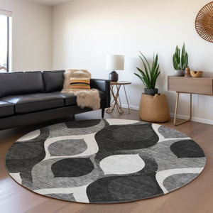 Homeroots 3' Beige Taupe And Ivory Ogee Washable Area Rug - Perfect For Indoor And Outdoor Spaces! 8' Round Polyester 584754