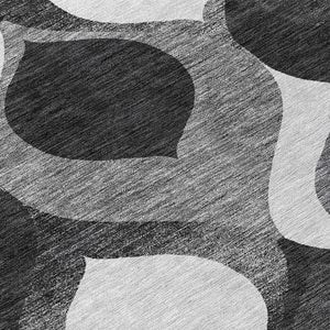 Homeroots 3' Beige Taupe And Ivory Ogee Washable Area Rug - Perfect For Indoor And Outdoor Spaces! 8' X 10' Polyester 584755