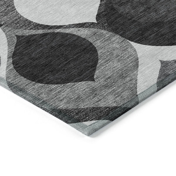 Homeroots 3' Beige Taupe And Ivory Ogee Washable Area Rug - Perfect For Indoor And Outdoor Spaces! 9' X 12' Polyester 584756