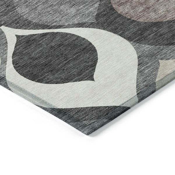 Homeroots 3' Beige Taupe And Ivory Ogee Washable Area Rug - Perfect For Indoor And Outdoor Spaces! 5' X 8' Polyester 584771