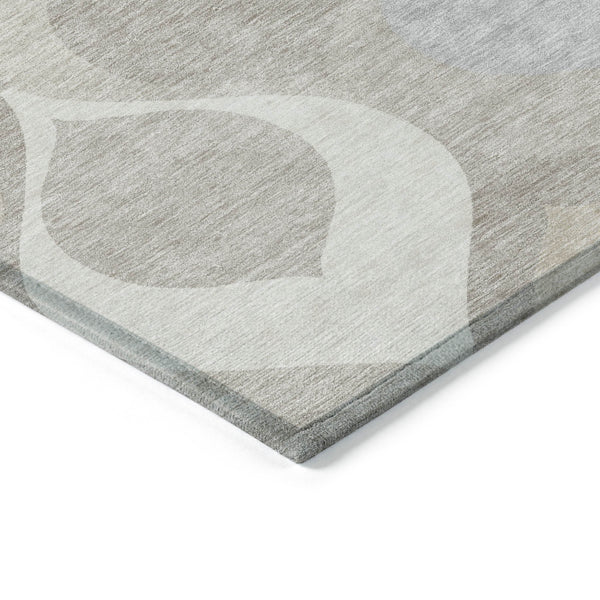 Homeroots 3' Beige Taupe And Ivory Ogee Washable Area Rug - Perfect For Indoor And Outdoor Spaces! 8' X 10' Polyester 584779