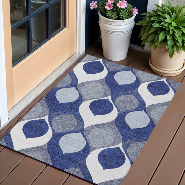 Homeroots 3' Beige Taupe And Ivory Ogee Washable Area Rug - Perfect For Indoor And Outdoor Spaces! 3' X 5' Polyester 584788
