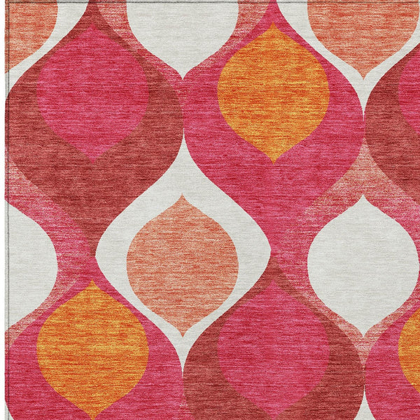 Homeroots 3' Beige Taupe And Ivory Ogee Washable Area Rug - Perfect For Indoor And Outdoor Spaces! 5' X 8' Polyester 584795