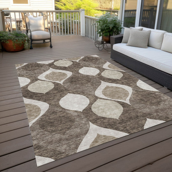 Homeroots 3' Beige Taupe And Ivory Ogee Washable Area Rug - Perfect For Indoor And Outdoor Spaces! 5' X 8' Polyester 584807