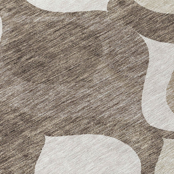 Homeroots 3' Beige Taupe And Ivory Ogee Washable Area Rug - Perfect For Indoor And Outdoor Spaces! 9' X 12' Polyester 584810