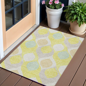 Homeroots 3' Beige Taupe And Ivory Ogee Washable Area Rug - Perfect For Indoor And Outdoor Spaces! 3' X 5' Polyester 584812