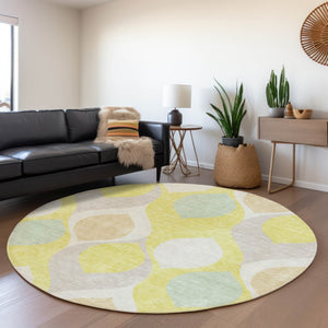 Homeroots 3' Beige Taupe And Ivory Ogee Washable Area Rug - Perfect For Indoor And Outdoor Spaces! 8' Round Polyester 584814