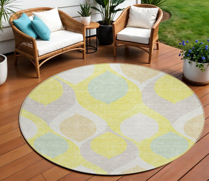 Homeroots 3' Beige Taupe And Ivory Ogee Washable Area Rug - Perfect For Indoor And Outdoor Spaces! 8' Round Polyester 584814