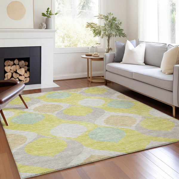 Homeroots 3' Beige Taupe And Ivory Ogee Washable Area Rug - Perfect For Indoor And Outdoor Spaces! 9' X 12' Polyester 584816