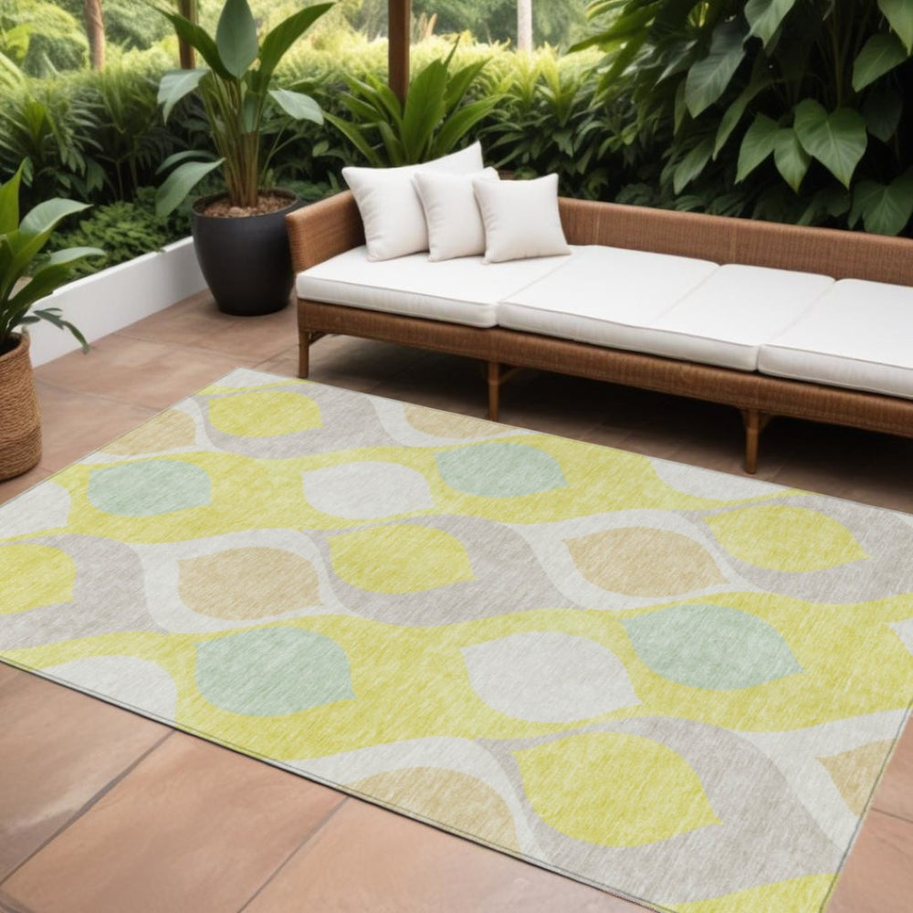 HomeRoots 5' Stylish Ogee Area Rug in Yellow, Mint Green & Beige – Durable, Washable for Indoor & Outdoor Use 10' X 14' 584817