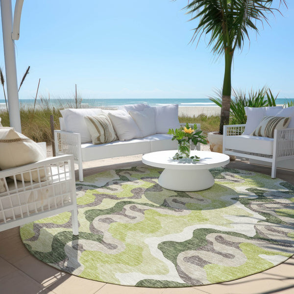 Homeroots 3' Artichoke Green And Ivory Abstract Washable Area Rug For Indoor And Outdoor Spaces, Durable Design 8' Round Polyester 584820