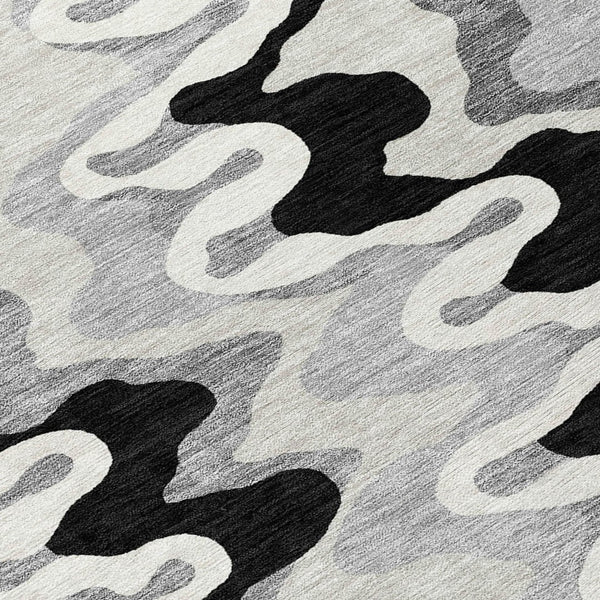 Homeroots 3' Artichoke Green And Ivory Abstract Washable Area Rug For Indoor And Outdoor Spaces, Durable Design 8' Round Polyester 584832