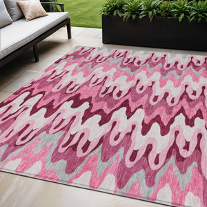 Homeroots 3' Artichoke Green And Ivory Abstract Washable Area Rug For Indoor And Outdoor Spaces, Durable Design 5' X 8' Polyester 584837