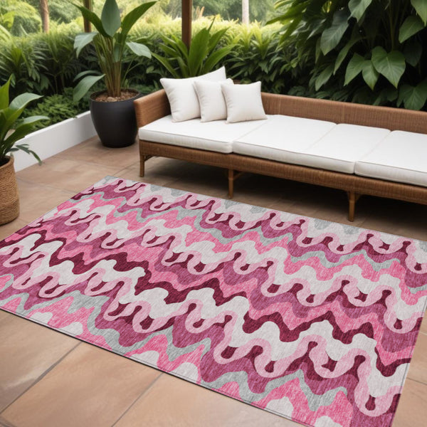 Homeroots 3' Artichoke Green And Ivory Abstract Washable Area Rug For Indoor And Outdoor Spaces, Durable Design 9' X 12' Polyester 584840