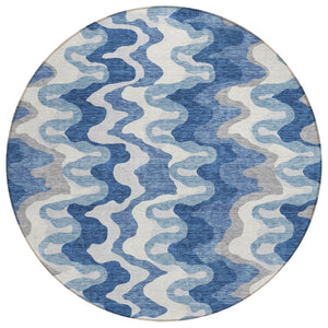 HomeRoots 5' Navy Blue and Sky Blue Abstract Area Rug - Versatile, Washable, Durable for Indoor & Outdoor Use 8' Round 584844
