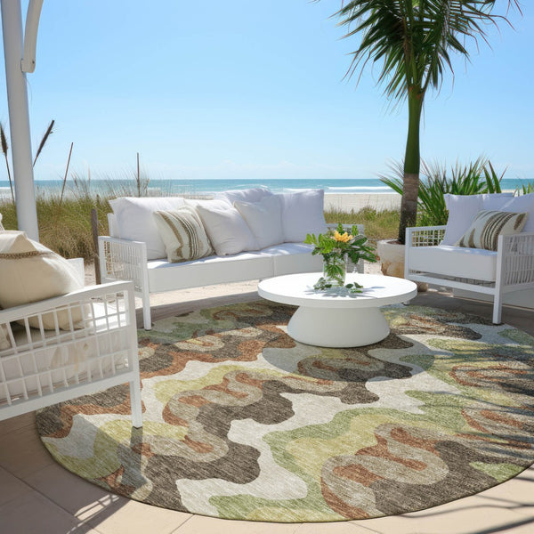 Homeroots 3' Artichoke Green And Ivory Abstract Washable Area Rug For Indoor And Outdoor Spaces, Durable Design 8' Round Polyester 584856