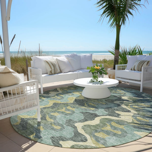 Homeroots 3' Artichoke Green And Ivory Abstract Washable Area Rug For Indoor And Outdoor Spaces, Durable Design 8' Round Polyester 584868