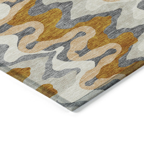 Homeroots 3' Artichoke Green And Ivory Abstract Washable Area Rug For Indoor And Outdoor Spaces, Durable Design 8' Round Polyester 584886