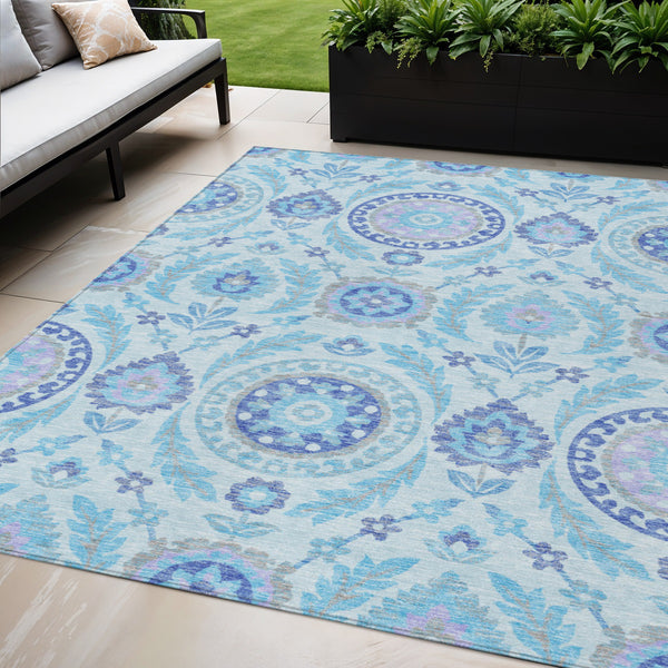 Homeroots 3' Floral Washable Area Rug In Artichoke Green And Blue - Perfect For Indoor And Outdoor Spaces 5' X 8' Polyester 584951