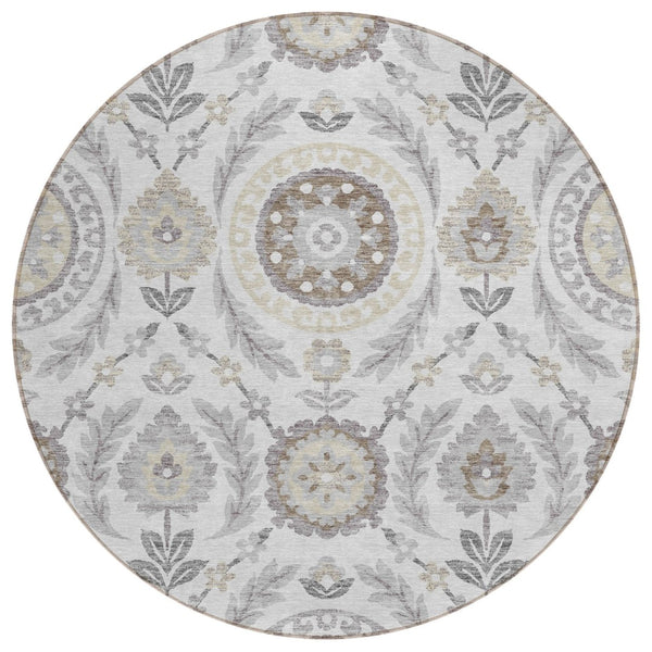 HomeRoots 5' Silver Gray and Taupe Floral Area Rug - Stylish, Washable Indoor-Outdoor Accent for Any Space 8' Round 584958