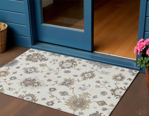 Homeroots 3' Artichoke Green Floral Washable Area Rug – Perfect For Indoor Or Outdoor Spaces, Durable & Stylish 3' X 5' Polyester 584998