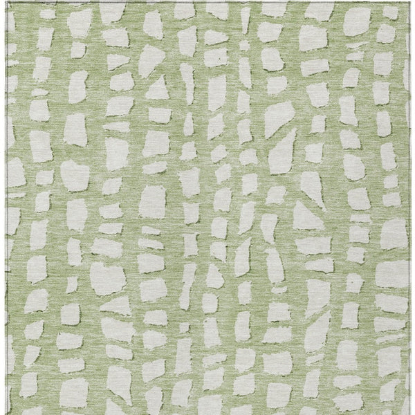 Homeroots 3' Artichoke Green And Ivory Abstract Washable Indoor Outdoor Area Rug For Stylish Spaces 8' X 10' Polyester 585043