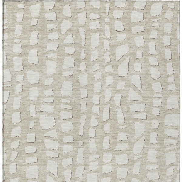 Homeroots 3' Artichoke Green And Ivory Abstract Washable Indoor Outdoor Area Rug For Stylish Spaces 3' X 5' Polyester 585046