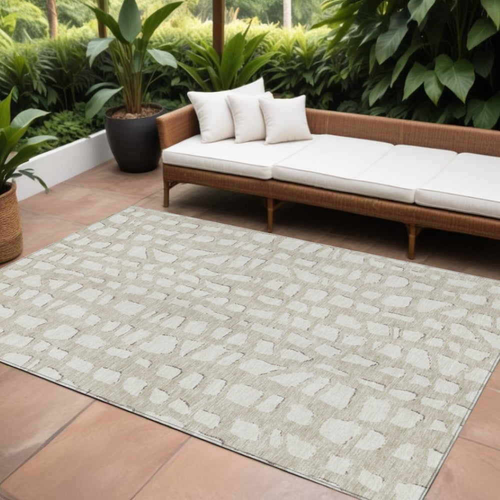 HomeRoots 5' Stylish Beige and Ivory Abstract Rug – Durable, Washable Indoor/Outdoor Area Rug for Versatile Use 8' X 10' 585049