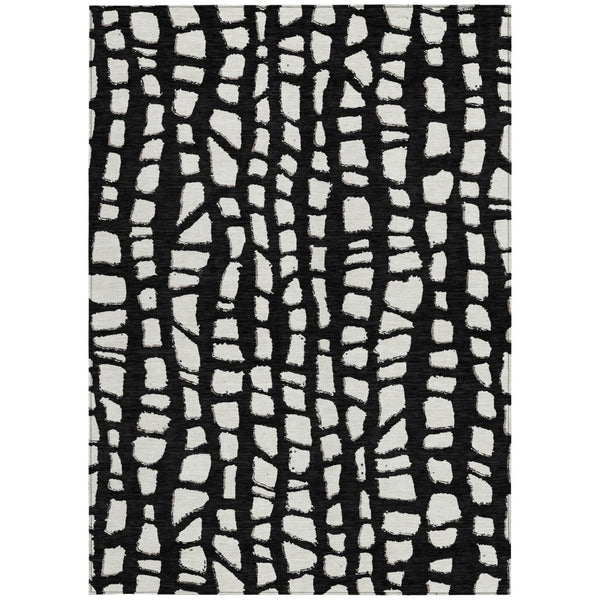Homeroots 3' Artichoke Green And Ivory Abstract Washable Indoor Outdoor Area Rug For Stylish Spaces 5' X 8' Polyester 585053