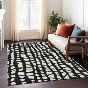 Homeroots 3' Artichoke Green And Ivory Abstract Washable Indoor Outdoor Area Rug For Stylish Spaces 9' X 12' Polyester 585056