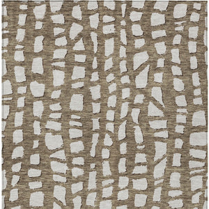 Homeroots 3' Artichoke Green And Ivory Abstract Washable Indoor Outdoor Area Rug For Stylish Spaces 5' X 8' Polyester 585059