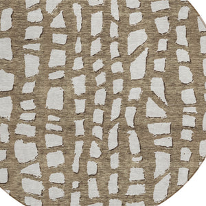 Homeroots 3' Artichoke Green And Ivory Abstract Washable Indoor Outdoor Area Rug For Stylish Spaces 8' Round Polyester 585060