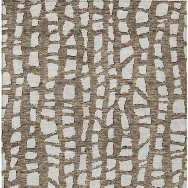 Homeroots 3' Artichoke Green And Ivory Abstract Washable Indoor Outdoor Area Rug For Stylish Spaces 8' X 10' Polyester 585061