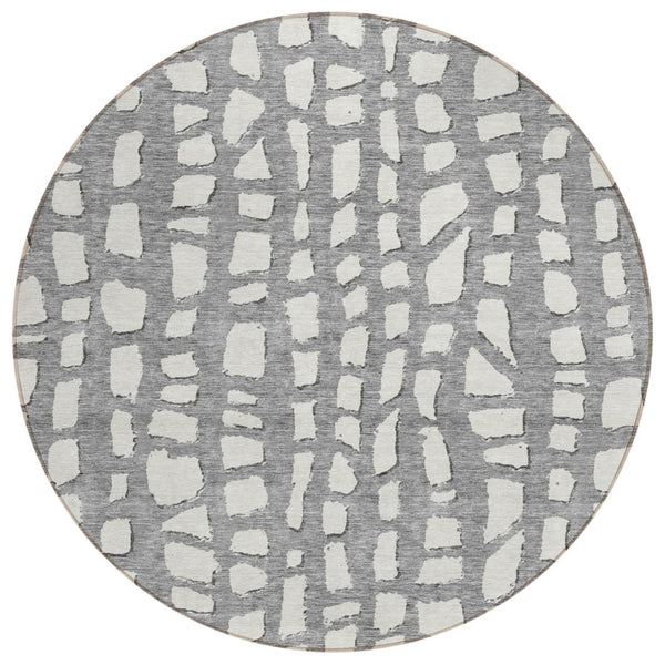 HomeRoots 5' Gray and Ivory Abstract Area Rug - Durable, Washable Design for Indoor and Outdoor Use, Easy Care 8' Round 585066