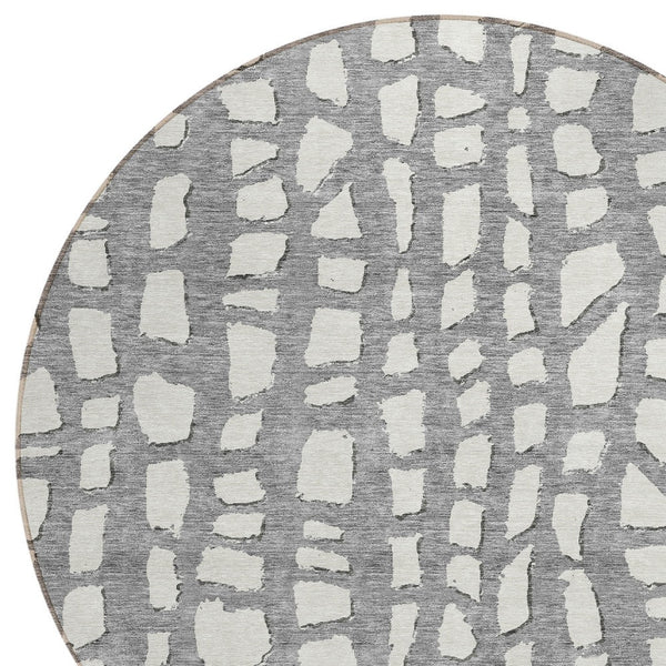 Homeroots 3' Artichoke Green And Ivory Abstract Washable Indoor Outdoor Area Rug For Stylish Spaces 8' Round Polyester 585066