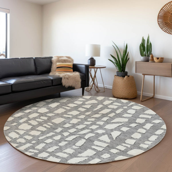 Homeroots 3' Artichoke Green And Ivory Abstract Washable Indoor Outdoor Area Rug For Stylish Spaces 8' Round Polyester 585066