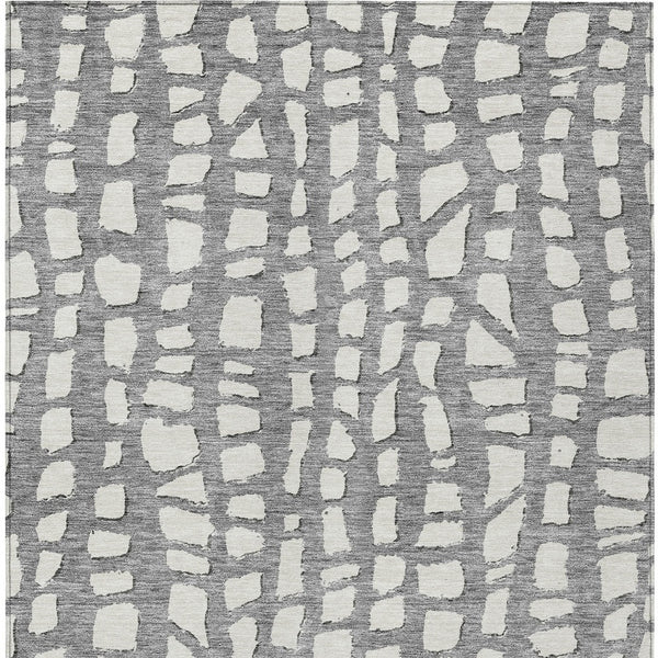 Homeroots 3' Artichoke Green And Ivory Abstract Washable Indoor Outdoor Area Rug For Stylish Spaces 8' X 10' Polyester 585067