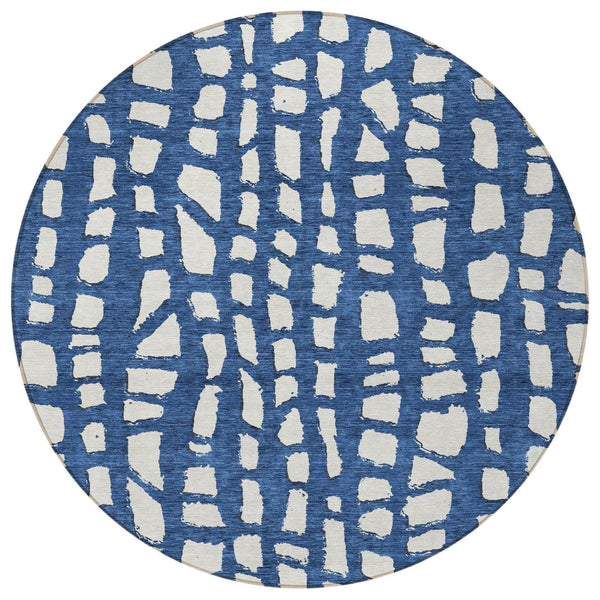 Homeroots 3' Artichoke Green And Ivory Abstract Washable Indoor Outdoor Area Rug For Stylish Spaces 8' Round Polyester 585078