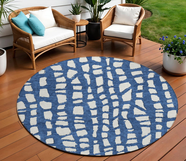 Homeroots 3' Artichoke Green And Ivory Abstract Washable Indoor Outdoor Area Rug For Stylish Spaces 8' Round Polyester 585078