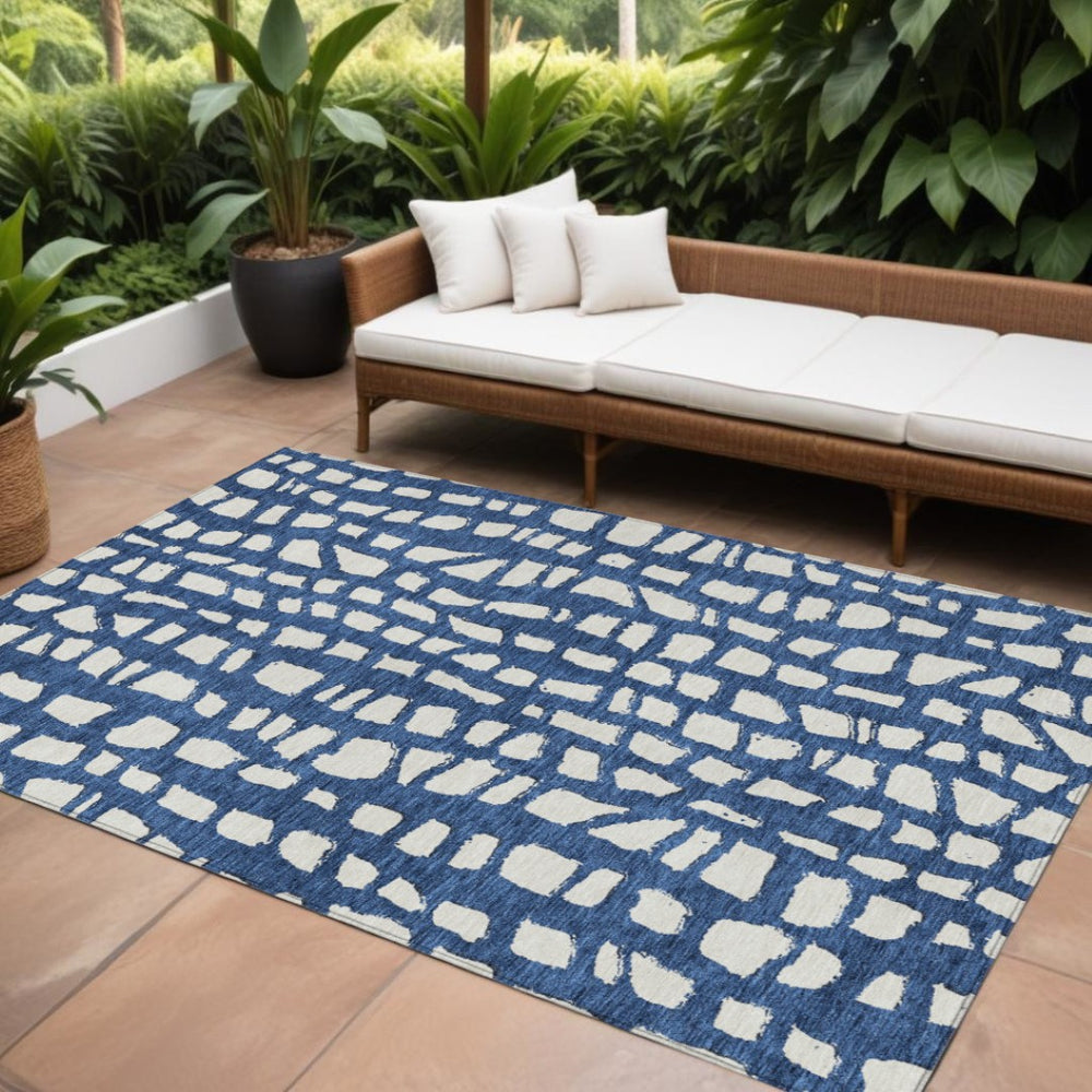 HomeRoots 5' Navy Blue and Ivory Abstract Area Rug – Stylish, Washable, Indoor/Outdoor Durability for Any Space 8' X 10' 585079