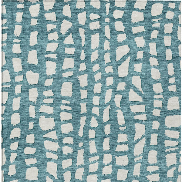 Homeroots 3' Artichoke Green And Ivory Abstract Washable Indoor Outdoor Area Rug For Stylish Spaces 3' X 5' Polyester 585106