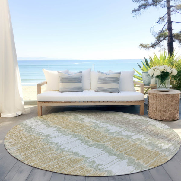 Homeroots 3' Artichoke Green And Ivory Striped Washable Area Rug - Perfect For Indoor And Outdoor Spaces! 8' Round Polyester 585114