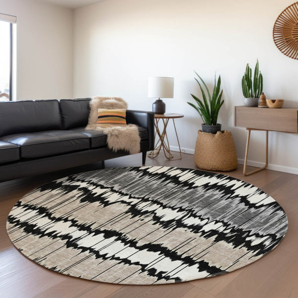 Homeroots 3' Artichoke Green And Ivory Striped Washable Area Rug - Perfect For Indoor And Outdoor Spaces! 8' Round Polyester 585120