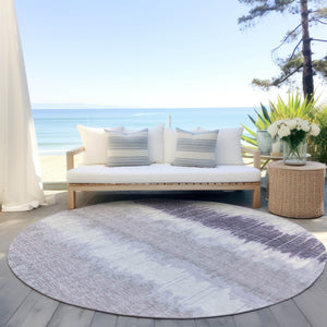Homeroots 3' Artichoke Green And Ivory Striped Washable Area Rug - Perfect For Indoor And Outdoor Spaces! 8' Round Polyester 585150