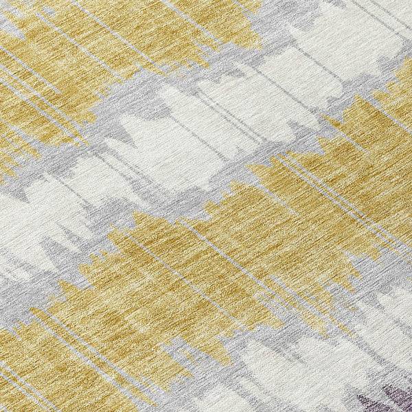 Homeroots 3' Artichoke Green And Ivory Striped Washable Area Rug - Perfect For Indoor And Outdoor Spaces! 8' Round Polyester 585162