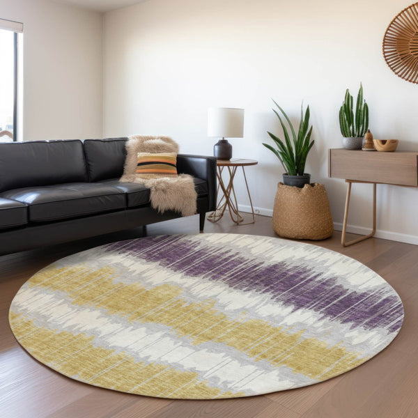 Homeroots 3' Artichoke Green And Ivory Striped Washable Area Rug - Perfect For Indoor And Outdoor Spaces! 8' Round Polyester 585162